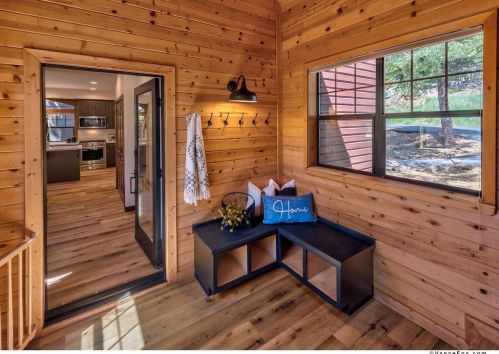 12275 Stockholm Way, Truckee CA  96161-6945 exterior