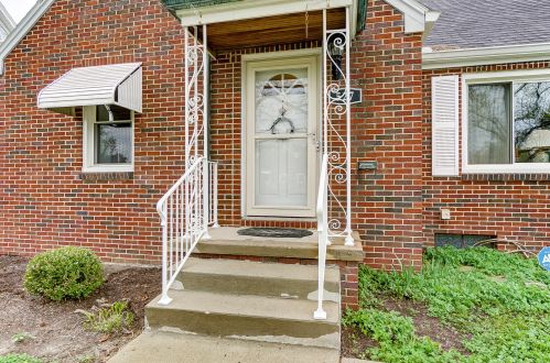 527 Southwood Dr, Springfield, OH 45504-1231