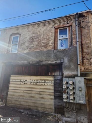 319 Market St, Primrose, PA 17901-2996