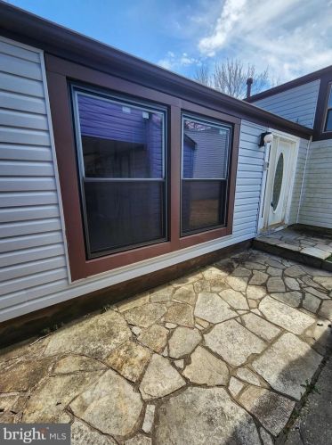 9063 Flamepool Way, Columbia, MD 21045-2901