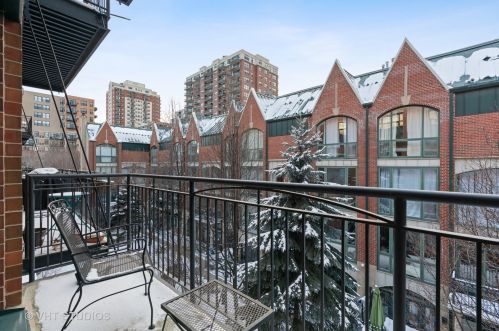 1440 Wabash Ave, Chicago IL  60605-2897 exterior