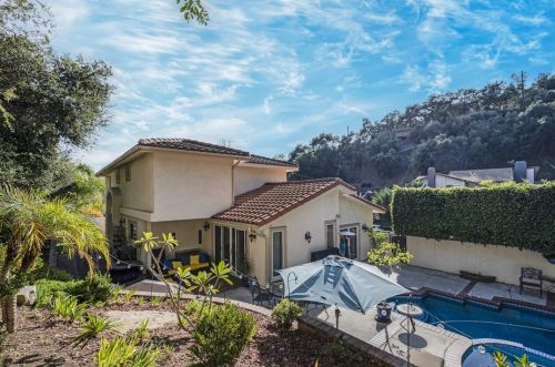 1360 Greenbriar Rd, Glendale CA  91207-1254 exterior