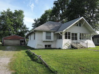 416 Walnut St, Dorchester, IL 62033-1556