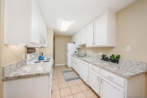 1025 Sunshine Ave, El Cajon, CA 92020-7567