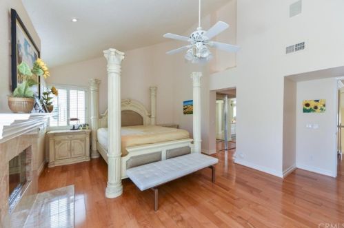 15 Sunrise, Irvine CA  92603-3719 exterior