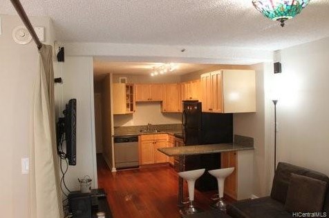 1684 Ala Moana Blvd, Honolulu HI  96815-1425 exterior