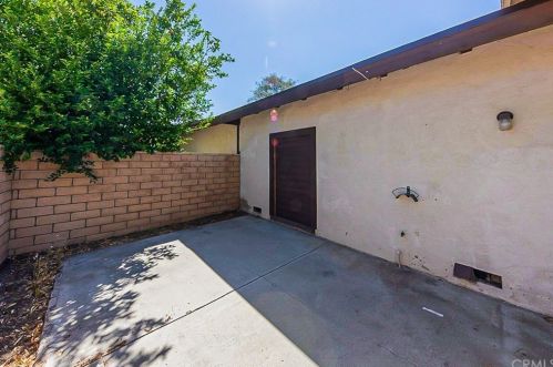 9177 Admiralty Ave, Riverside CA  92503-3314 exterior