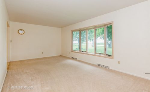 15354 Plank Rd, Sycamore IL  60178-8743 exterior