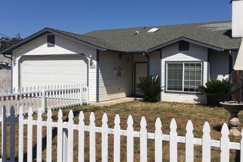 1925 Raymond Ave, Ramona, CA 92065-3029