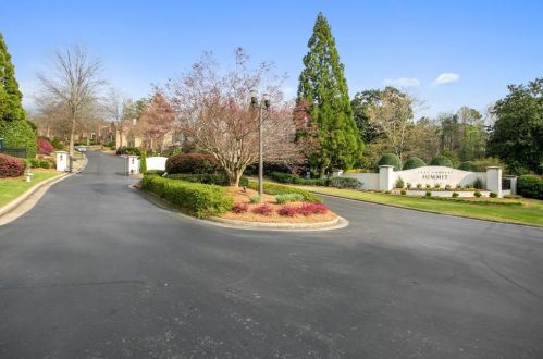 710 Lake Summit Dr, Atlanta GA  30342-1919 exterior