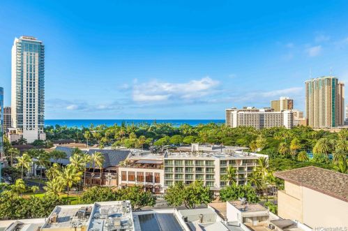 2139 Kuhio Ave, Honolulu HI  96815-2378 exterior