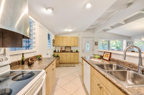 269 Halemaumau St, Honolulu HI  96821-2056 exterior