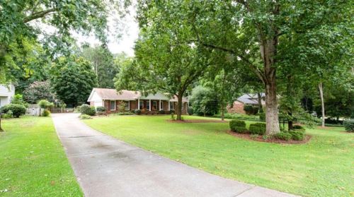 2764 Amberly Way, Lithonia, GA 30078-3048