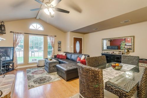 8100 Broken Arrow Rd, Fort Worth TX  76137-1291 exterior