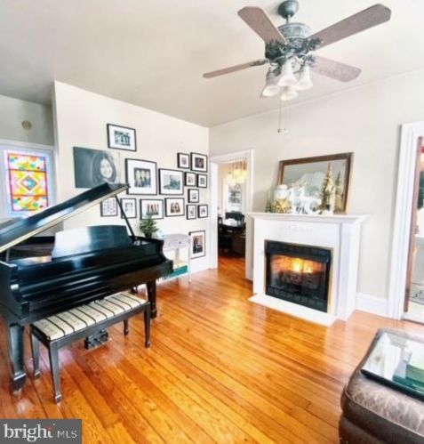 25 Ctr St, Tavistock NJ 08033-1801 exterior