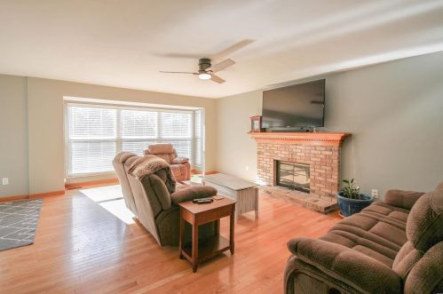 6 Salvation Ridge Ct, Fenton, MO 63026-2726