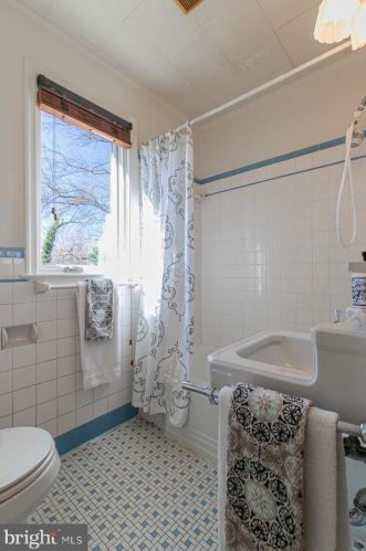 1028 Mcceney Ave, Silver Spring MD 20901-1456 exterior