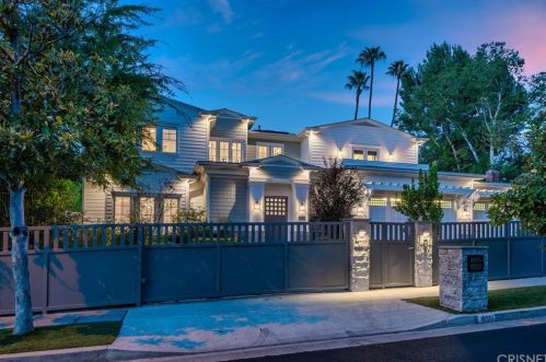 16551 Bosque Dr, Van Nuys, CA 91436-3746