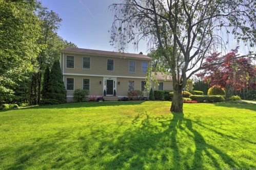 497 Buckland Dr, Cheshire, CT 06410-4147