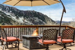 234 Mountain Laurel Dr, Aspen, CO 81611-2334