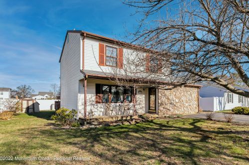 820 Hazelton Ave, Lacey Township, NJ 08734-2511