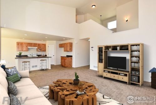 2737 Sapphire St, Loveland CO 80537-2024 exterior