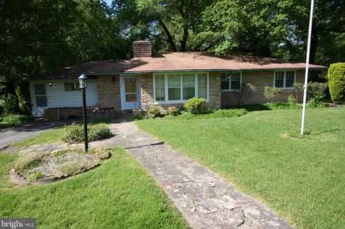 1716 Overlook Dr, Silver Spring, MD 20903-1409