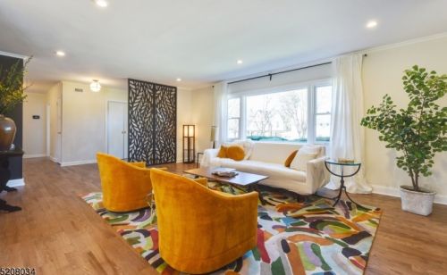 8 Suffolk Ave, Maplewood NJ  07040-1712 exterior