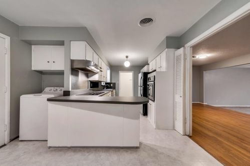 6912 Clemson Dr, Dallas TX  75214-1713 exterior