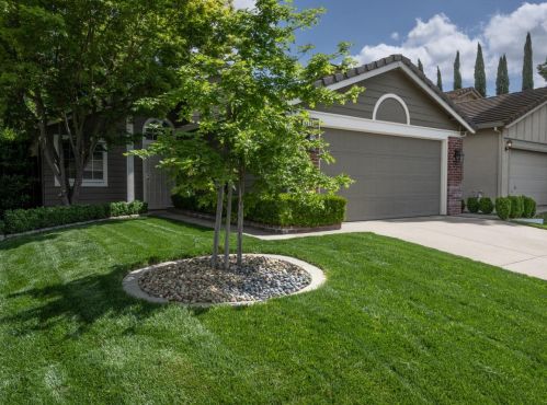 5217 Moon Run Way, Elk Grove, CA 95758-6762