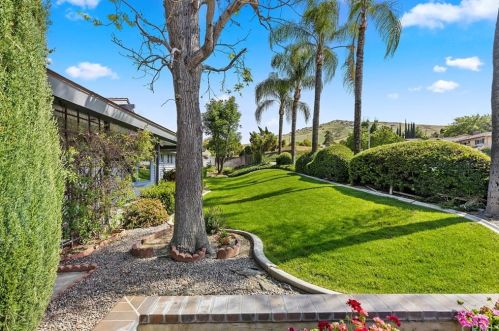 4280 Watkins Dr, Riverside CA  92507-4874 exterior