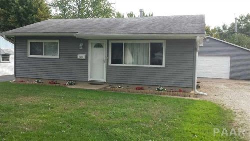 1420 Camden St, Pekin IL  61554-2216 exterior