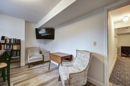 121 Summit Cmns, Derby CT  06418-1263 exterior