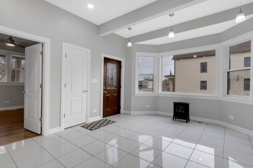 25 118th Pl, Chicago, IL 60628-6103