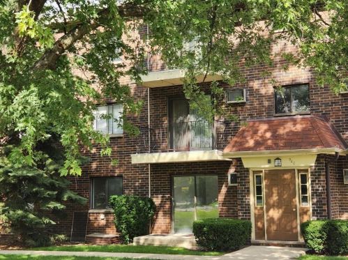 942 Rohlwing Rd, Addison, IL 60101-6156