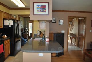 4547 Topaz Dr, Hoffman Estates IL  60192-1189 exterior