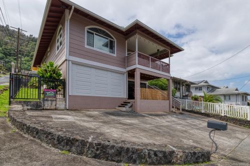 2837 Nihi St, Honolulu, HI 96819-3838
