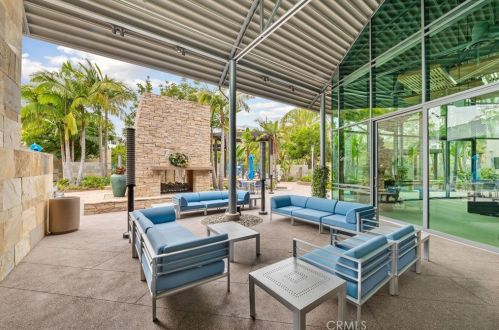 543 Rockefeller, Irvine CA  92612-7175 exterior