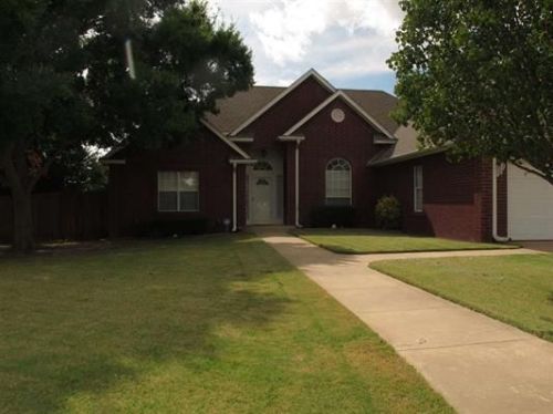 617 Osage St, Ardmore, OK 73401-2251