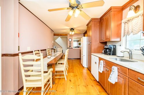 177 Ocean Ave, Middletown NJ 07748-5664 exterior