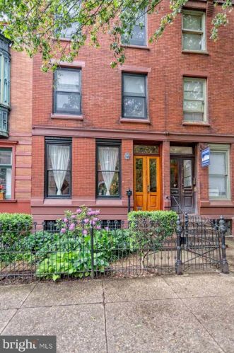 2116 Green St, Philadelphia, PA 19130-3111