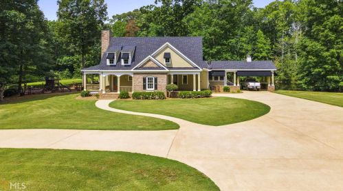 125 Oakridge Dr, Lagrange, GA 30240-3946