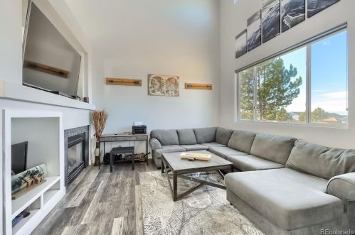 19312 58 Pl, Denver CO 80019-2027 exterior