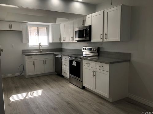2891 Canyon Crest Dr, Riverside CA  92507-2900 exterior