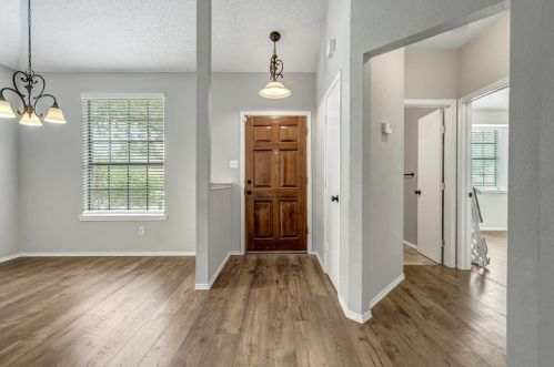 2218 Arbor Creek Dr, Carrollton TX  75010-4067 exterior