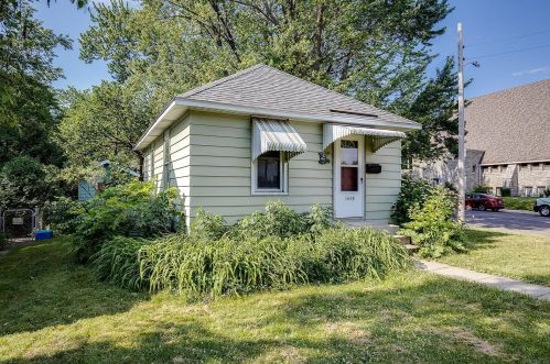 1458 Almond Ave, Saint Paul MN  55108-2536 exterior