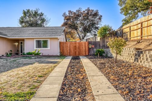 7087 Canevalley Cir, Citrus Heights CA  95621-0252 exterior