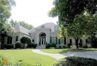 214 Lake Pointe Dr, Gainesville, GA 30506-1645