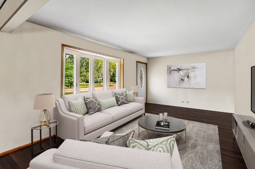 6806 Quincy St, Willowbrook IL  60527-5363 exterior