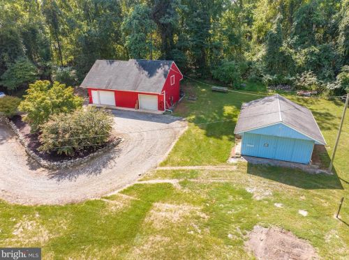 365 Big Oak Dr, Shepherdstown WV 25443-4598 exterior